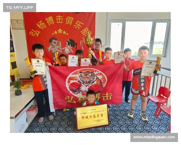聊城体育馆搏击擂台搭建完毕 7月19日揭幕战门票销售突破一万张 聊城体育馆搏击擂台搭建完毕 7月19日揭幕战门票销售突破一万张